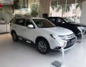 Mitsubishi Outlander 2.0 CVT 2019 - Cần bán xe Mitsubishi Outlander 2.0 CVT đời 2019, màu trắng, 808 triệu