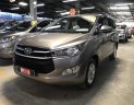 Toyota Innova 2.0E MT 2017 - Bán Innova E số sàn 2017 màu đồng, giảm ngay 30tr chỉ còn 710tr, xe siêu đẹp, liên hệ 0907969685