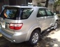 Toyota Fortuner 2012 - Bán xe Toyota Fortuner sản xuất 2012, màu bạc xe gia đình, giá tốt