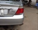 Toyota Camry 2006 - Bán ô tô Toyota Camry sản xuất năm 2006, màu bạc, nhập khẩu nguyên chiếc chính chủ, giá chỉ 410 triệu