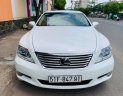 Lexus LS 2010 - Bán xe Lexus LS460L sản xuất 2010 màu trắng, 5 ghế có matxa, rada, nâng hạ gầm