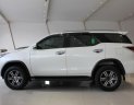 Toyota Fortuner 2017 - Bán Toyota Fortuner máy dầu đời 2017, màu trắng, xe nhập