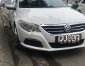 Volkswagen Passat 2010 - Cần bán xe Volkswagen Passat năm 2010, màu trắng, xe nhập