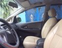 Toyota Innova 2.0E 2012 - Bán xe Innova đời 2012, ĐK 2013, số sàn màu bạc, BSTP