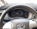 Toyota Innova E 2012 - Bán xe Toyota Innova E đời 2012, màu bạc số sàn, giá 425tr