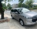 Toyota Innova MT 2016 - Bán Innova 2016 xám bạc, số sàn, mẫu mới 2017, gia đình, chính chủ