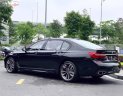 BMW 7 Series M760Li 2019 - Cần bán BMW 7 Series M760Li đời 2019, màu đen, nhập khẩu nguyên chiếc