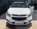 Chevrolet Cruze LTZ AT 2017 - Cần bán gấp Chevrolet Cruze LTZ AT đời 2017, màu trắng, nhập khẩu, xe đi gia đình nên chạy ít