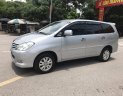 Toyota Innova G 2011 - Cần bán Toyota Innova G năm 2011, màu bạc. Xe thuộc loại xuất sắc