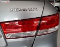 Hyundai Sonata 2.0 AT 2010 - Cần bán lại xe Hyundai Sonata 2.0 AT năm sản xuất 2010, màu bạc 