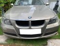 BMW 3 Series 320i 2008 - Gia đình cần bán xe Bmw 320i 2008, số tự động, màu vàng cát