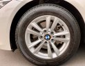 BMW 3 Series 320i 2016 - Bán BMW 320i LCI màu trắng/kem model 2017