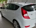 Hyundai Accent 2015 - Gia đình bán Hyundai Accent năm 2015, màu trắng, nhập khẩu