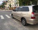 Toyota Innova 2.0E 2015 - Bán xe Toyota Innova 2.0E đời 2015, màu vàng