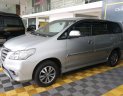 Toyota Innova E 2.0MT 2016 - Cần bán xe Toyota Innova E 2.0MT năm 2016, màu bạc, giá tốt