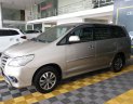 Toyota Innova E 2.0MT 2015 - Cần bán Toyota Innova E 2.0MT đời 2015, màu nâu giá cạnh tranh