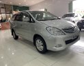 Toyota Innova 2.0G 2009 - Bán ô tô Toyota Innova 2.0G sản xuất năm 2009, màu bạc