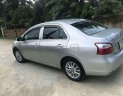 Toyota Vios E 2010 - Gia đình bán Toyota Vios E năm sản xuất 2010, màu bạc, xe nhập