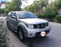 Nissan Navara LE 2.5MT 4WD 2013 - Ô Tô Thủ Đô bán Nissan Navara LE 2.5MT 4WD 2013, màu bạc 359 triệu