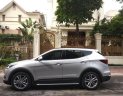 Hyundai Santa Fe 2.2 4WD 2017 - Cần bán xe Hyundai Santa Fe 2.2 4WD 2017, màu bạc chính chủ