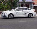 Hyundai Sonata Y20 2011 - Gia đình bán Hyundai Sonata Y20 năm sản xuất 2011, màu trắng, xe nhập 