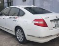 Nissan Teana 2010 - Gia đình bán Nissan Teana đời 2010, màu trắng