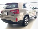 Kia Sorento   2017 - Cần bán Kia Sorento GATH 2.4AT model 2017 full option, màu vàng, xe đẹp, biển SG