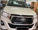 Toyota Hilux   2018 - Cần bán Toyota Hilux sản xuất năm 2018, màu trắng, giá tốt