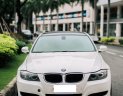 BMW 3 Series 320I 2010 - Cần bán em BMW 320i ĐKLĐ 2010, màu trắng