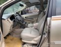 Toyota Innova E 2013 - Chính chủ bán Toyota Innova E đời 2013, màu vàng cát
