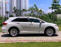 Toyota Venza 2009 - Cần bán gấp Toyota Venza năm sản xuất 2009, màu trắng, xe nhập