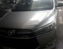 Toyota Innova 2016 - Cần bán lại xe Toyota Innova năm 2016, màu bạc số sàn
