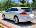 Toyota Venza 2009 - Cần bán gấp Toyota Venza năm sản xuất 2009, màu trắng, xe nhập