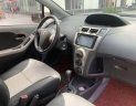 Toyota Yaris 2011 - Cần bán lại xe Toyota Yaris đời 2011, màu bạc