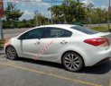 Kia K3 2013 - Gia đình bán Kia K3 sản xuất năm 2013, màu trắng