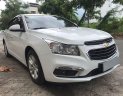 Chevrolet Cruze   LT  2016 - Cần bán gấp Chevrolet Cruze LT đời 2016, màu trắng số sàn, 395 triệu