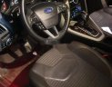 Ford Focus 2016 - Cần bán lại xe Ford Focus năm sản xuất 2016 chính chủ giá tốt