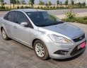 Ford Focus 2009 - Cần bán gấp Ford Focus 2009, màu bạc số sàn, 215tr