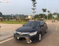 Toyota Camry 2016 - Bán Toyota Camry năm sản xuất 2016, màu đen, giá 805tr