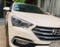 Hyundai Santa Fe 2.4L 4WD 2017 - Cần bán Hyundai Santa Fe 2.4 2017, màu trắng xe gia đình