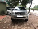 Toyota Fortuner 2010 - Bán Toyota Fortuner năm sản xuất 2010, màu bạc xe nguyên bản