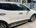 Hyundai Santa Fe 2.4L 4WD 2017 - Cần bán Hyundai Santa Fe 2.4 2017, màu trắng xe gia đình