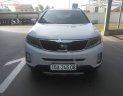 Kia Sorento 2016 - Cần bán xe Kia Sorento 2016, màu trắng, giá 590tr xe còn mới nguyên