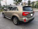 Kia Sorento DATH 2.2L 2WD 2014 - Cần bán lại xe Kia Sorento DATH 2.2L 2WD đời 2014, màu vàng chính chủ, 725tr