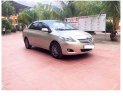 Toyota Vios 1.5MT 2014 - Cần bán Toyota Vios 1.5MT đời 2014, màu ghi vàng giá 315tr