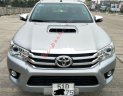 Toyota Hilux 2015 - Cần bán gấp Toyota Hilux năm sản xuất 2015, màu bạc, xe nhập như mới