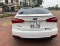 Kia K3 2014 - Cần bán xe Kia K3 1.6 MT đời 2014, màu trắng xe gia đình, giá tốt