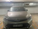 Toyota Camry   2015 - Cần bán gấp Toyota Camry đời 2015, màu vàng, giá tốt