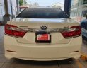 Toyota Camry  2.5Q  2014 - Bán Toyota Camry 2.5Q sản xuất năm 2014, màu trắng xe gia đình, giá 780tr