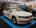 Volkswagen Passat 2018 - Bán xe Volkswagen Passat đời 2018, màu trắng, xe nhập